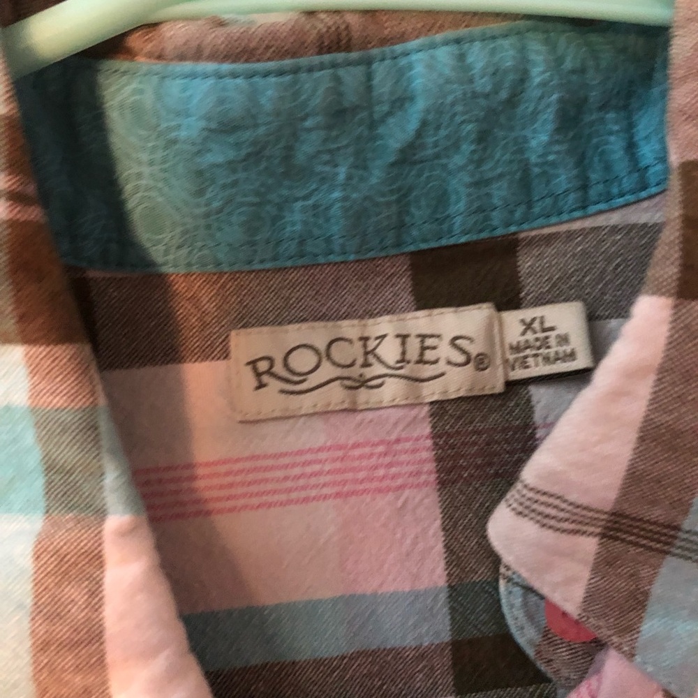 Fun short sleeve button down shirt.